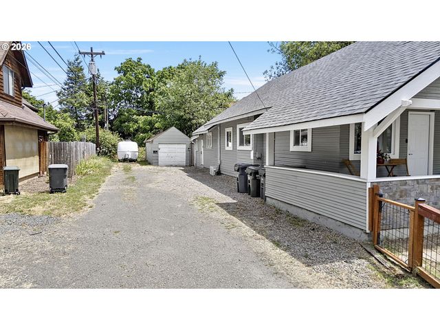 1259 MONROE St, Eugene, OR 97402