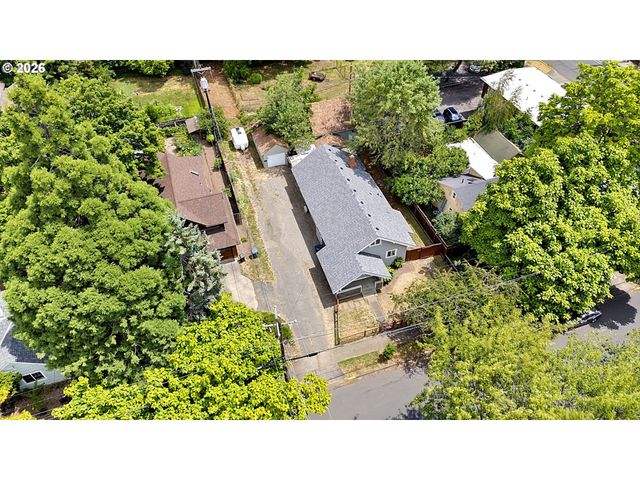 1259 MONROE St, Eugene, OR 97402