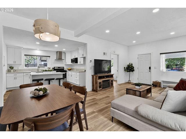 1259 MONROE St, Eugene, OR 97402