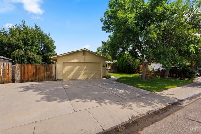 7168 W Saxton Drive, Boise, ID 83714