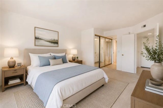 12250 Corte Sabio 2210, San Diego, CA 92128
