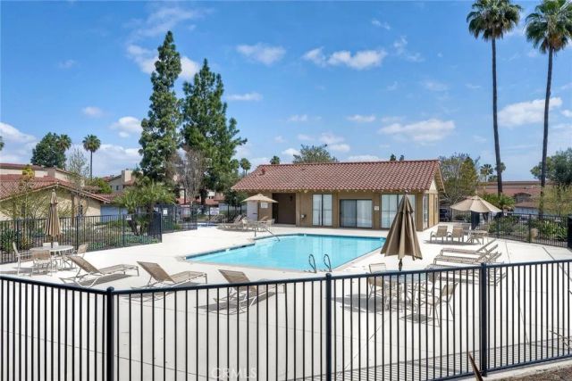 12250 Corte Sabio 2210, San Diego, CA 92128