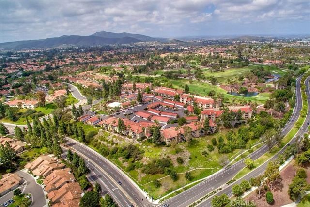 12250 Corte Sabio 2210, San Diego, CA 92128