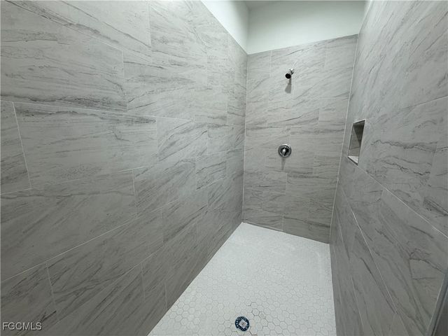 4629 Laura AVE N, Lehigh Acres, FL 33971