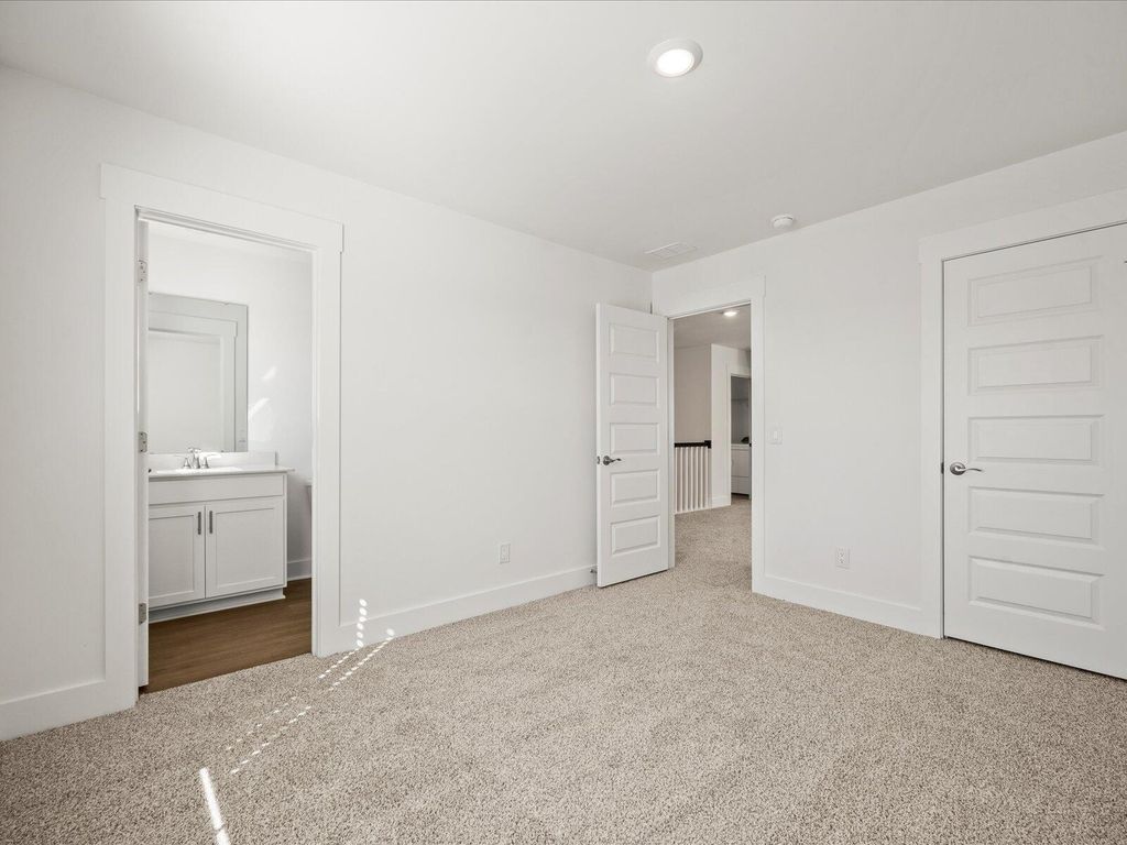 Image 22 of property listing at 361 Calm Water Way, Summerville, SC 29486