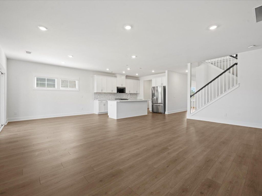 Image 9 of property listing at 361 Calm Water Way, Summerville, SC 29486