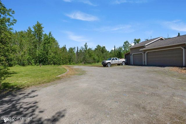 4001 S Meadow Drive, Wasilla, AK 99623