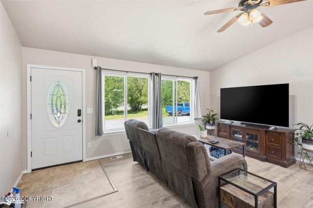 4001 S Meadow Drive, Wasilla, AK 99623