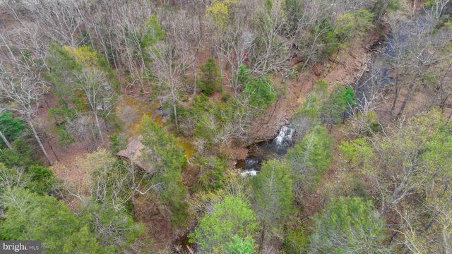 466 IRONMINE LN, Hedgesville, WV 25427