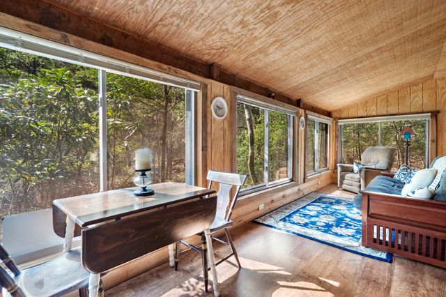 466 IRONMINE LN, Hedgesville, WV 25427