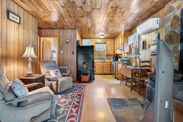 466 IRONMINE LN, Hedgesville, WV 25427