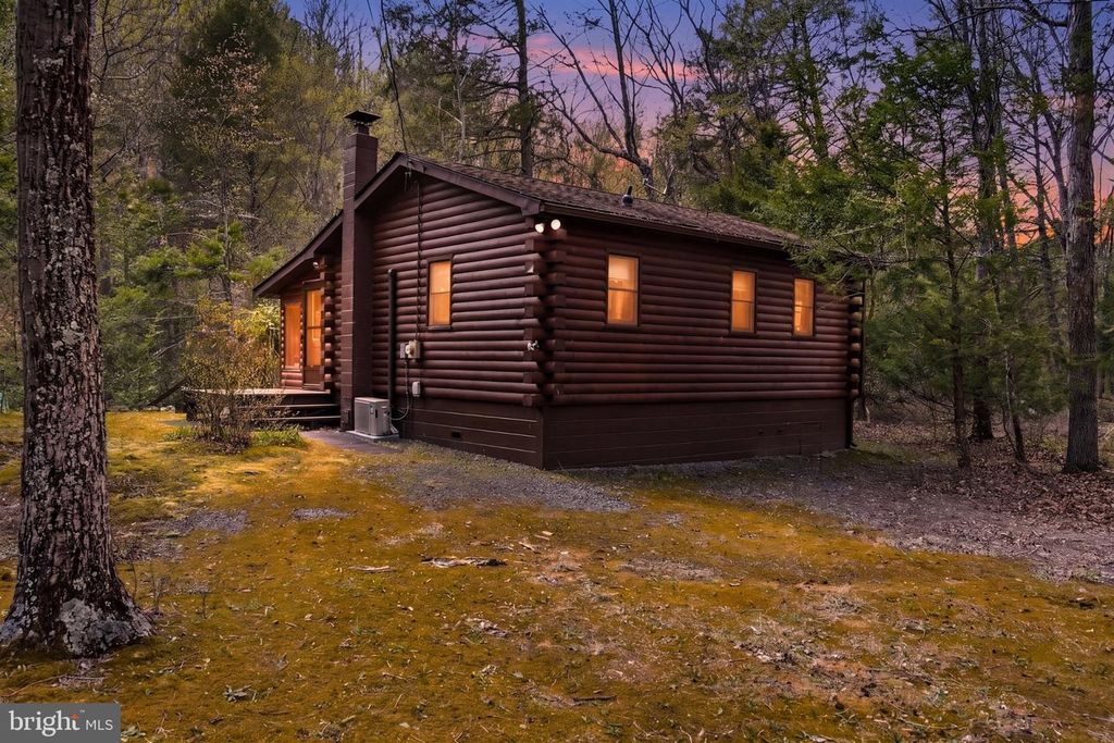 466 IRONMINE LN, Hedgesville, WV 25427