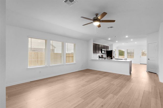 13721 Tucker Hedge PASS, Elgin, TX 78621