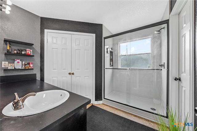209 W Blancas Drive, Copperas Cove, TX 76522