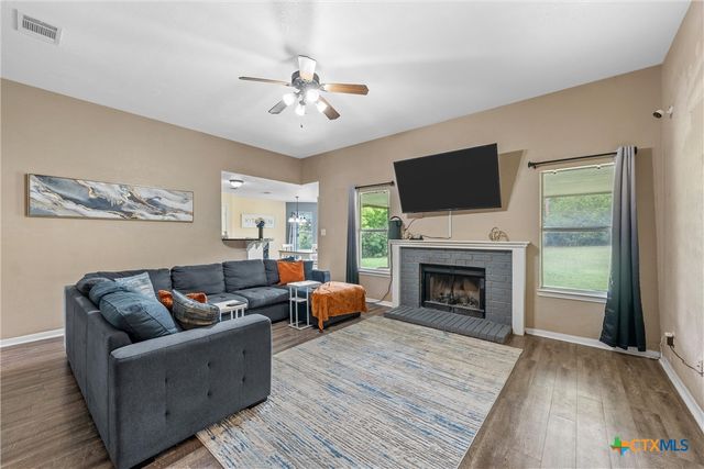 209 W Blancas Drive, Copperas Cove, TX 76522
