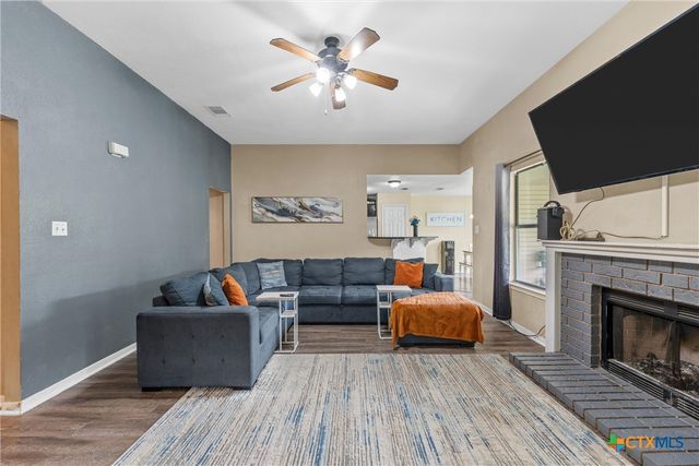 209 W Blancas Drive, Copperas Cove, TX 76522