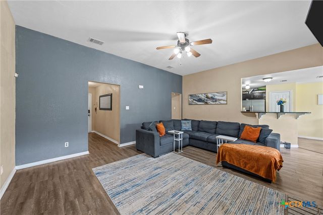 209 W Blancas Drive, Copperas Cove, TX 76522