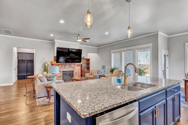 300 Bray Lane, Yukon, OK 73099