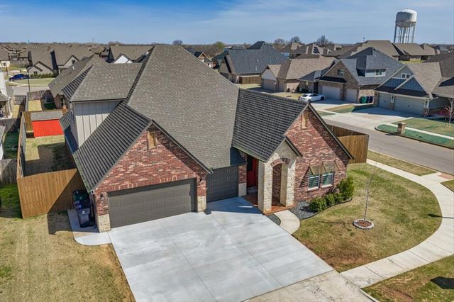 300 Bray Lane, Yukon, OK 73099