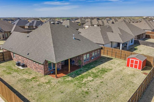 300 Bray Lane, Yukon, OK 73099