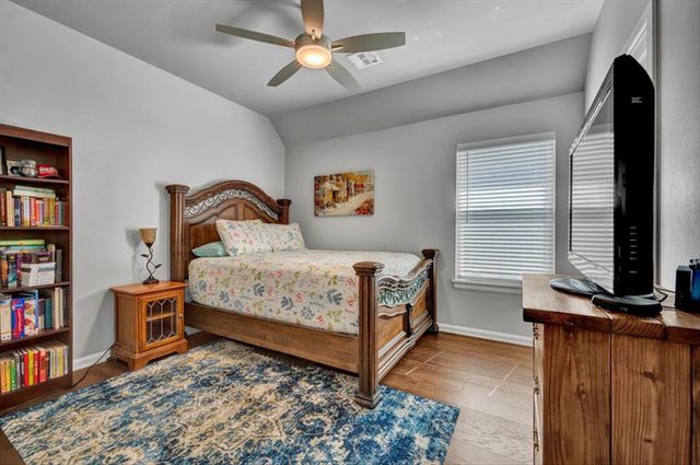 300 Bray Lane, Yukon, OK 73099