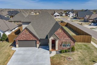 300 Bray Lane, Yukon, OK 73099