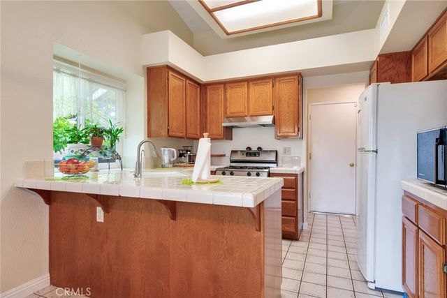 29 Hubbard Court, Redlands, CA 92374
