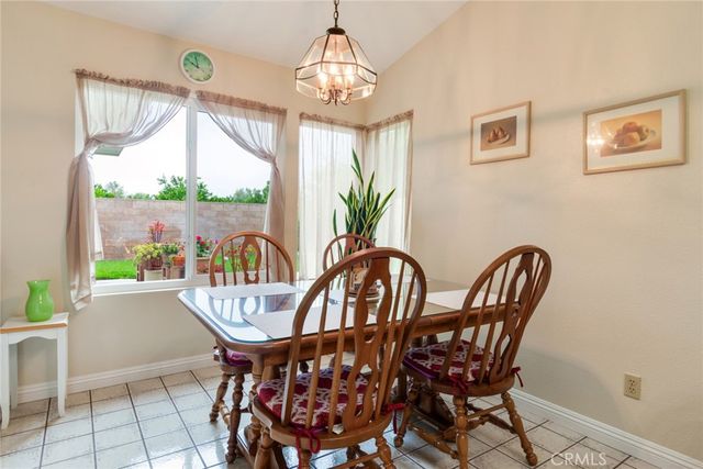 29 Hubbard Court, Redlands, CA 92374