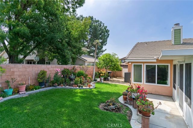 29 Hubbard Court, Redlands, CA 92374