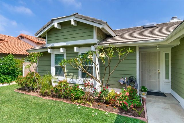 29 Hubbard Court, Redlands, CA 92374