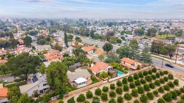 29 Hubbard Court, Redlands, CA 92374