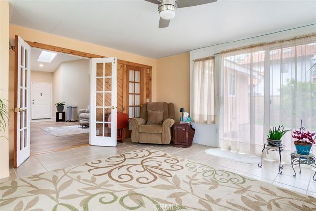 29 Hubbard Court, Redlands, CA 92374