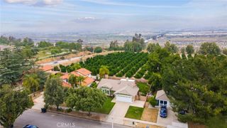 29 Hubbard Court, Redlands, CA 92374