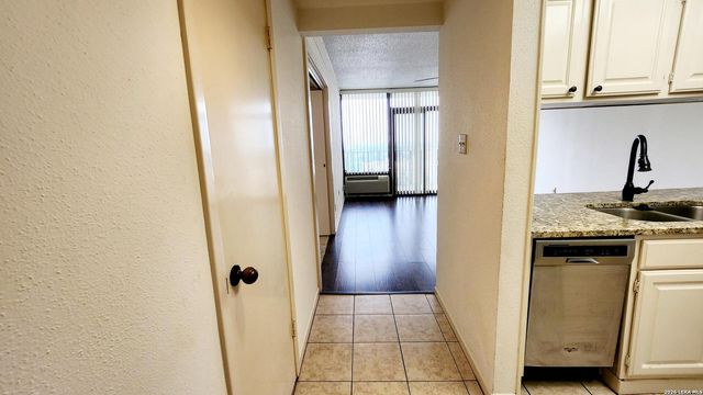 7701 Wurzbach Rd Apt 1507, San Antonio, TX 78229