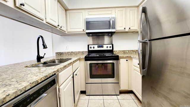 7701 Wurzbach Rd Apt 1507, San Antonio, TX 78229
