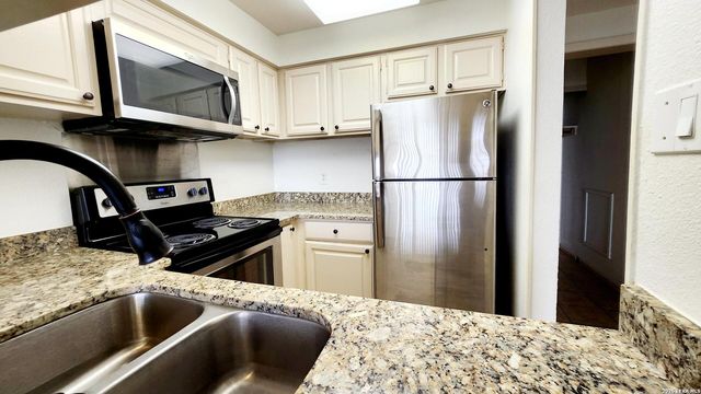 7701 Wurzbach Rd Apt 1507, San Antonio, TX 78229