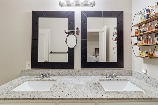 10 Sandbridge, Little Rock, AR 72209