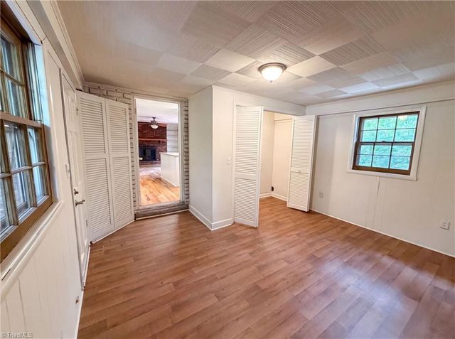 5148 Clearview Drive, Winston-salem, NC 27104