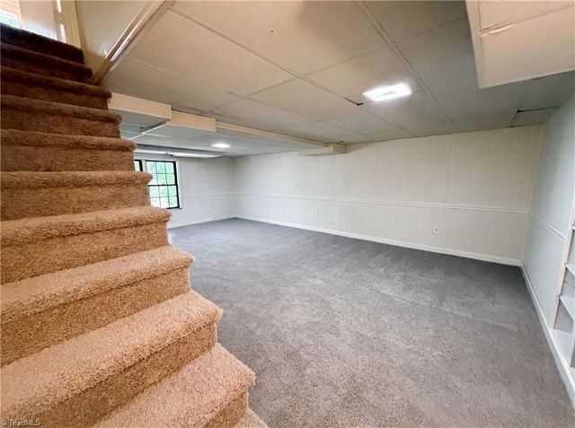 5148 Clearview Drive, Winston-salem, NC 27104