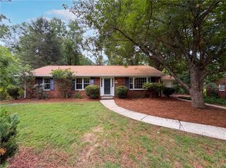 5148 Clearview Drive, Winston-salem, NC 27104