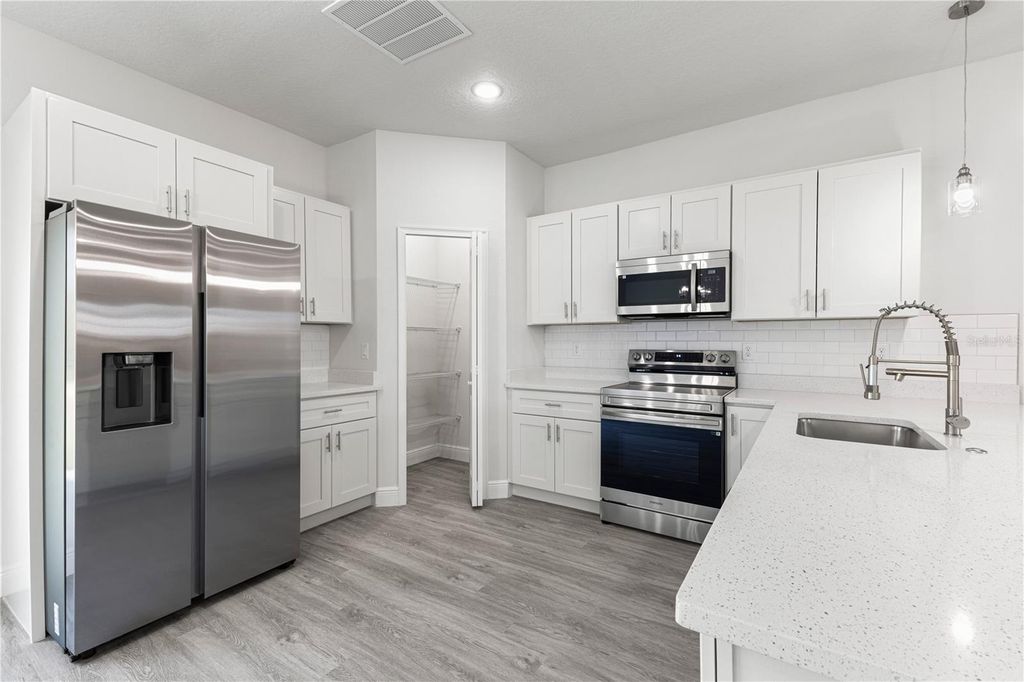 Image 14 of property listing at 3571 SW 129TH STREET, Ocala, FL 34473