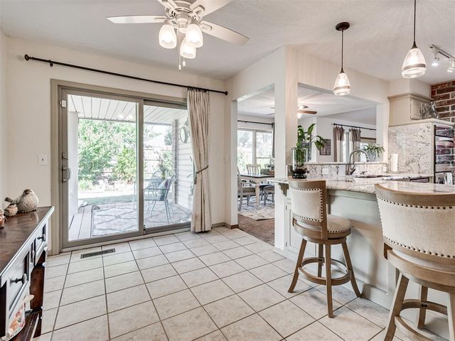 225 SE 27th Street, Moore, OK 73160