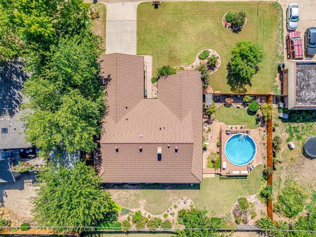 225 SE 27th Street, Moore, OK 73160