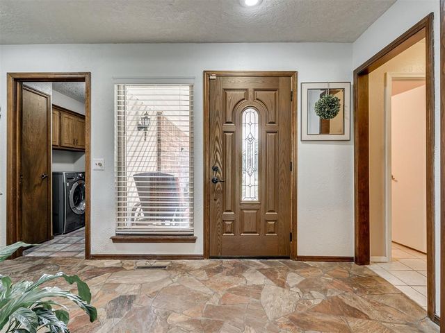 225 SE 27th Street, Moore, OK 73160