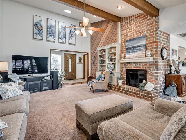 225 SE 27th Street, Moore, OK 73160