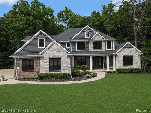 8130 Rosebud Lane, Clarkston, MI 48348