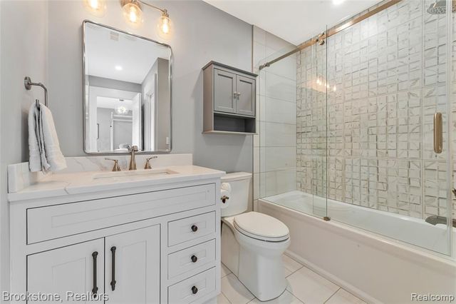 8130 Rosebud Lane, Clarkston, MI 48348