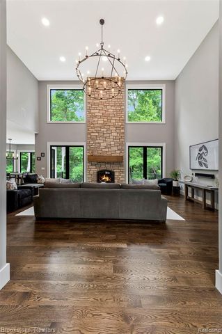 8130 Rosebud Lane, Clarkston, MI 48348