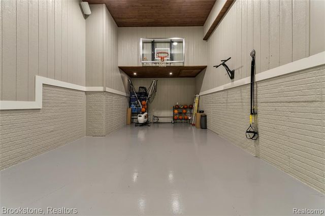 8130 Rosebud Lane, Clarkston, MI 48348