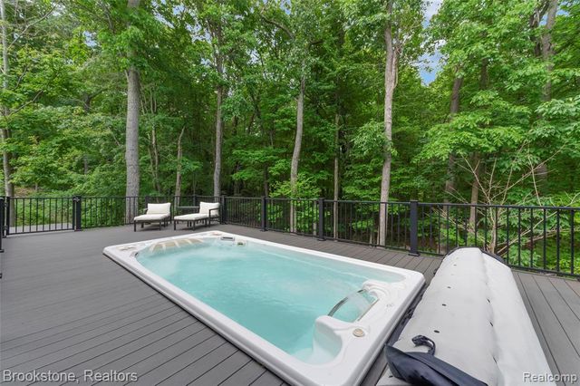 8130 Rosebud Lane, Clarkston, MI 48348